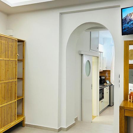 Annaview Apartments & Suites Плакиас Екстериор снимка